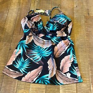 NWT Hapari women’s tankini, size large.